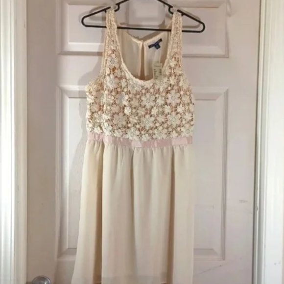 Dresses & Skirts - Dress